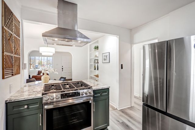 325 19th Street NW, Albuquerque, NM 87104