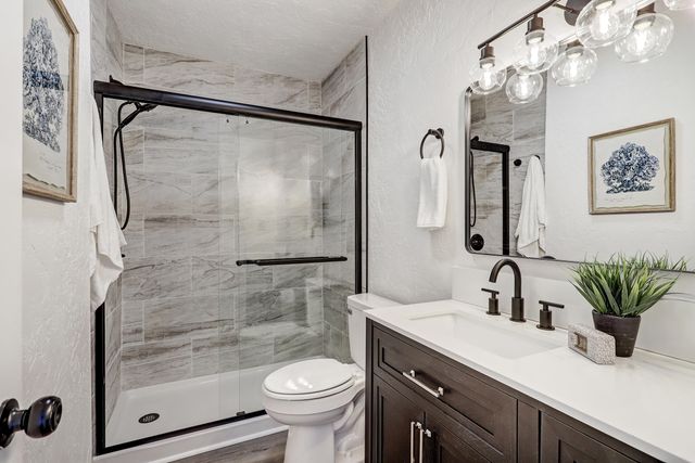 325 19th Street NW, Albuquerque, NM 87104