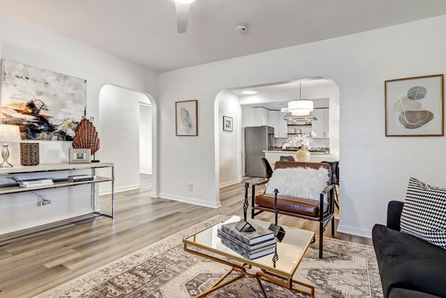 325 19th Street NW, Albuquerque, NM 87104