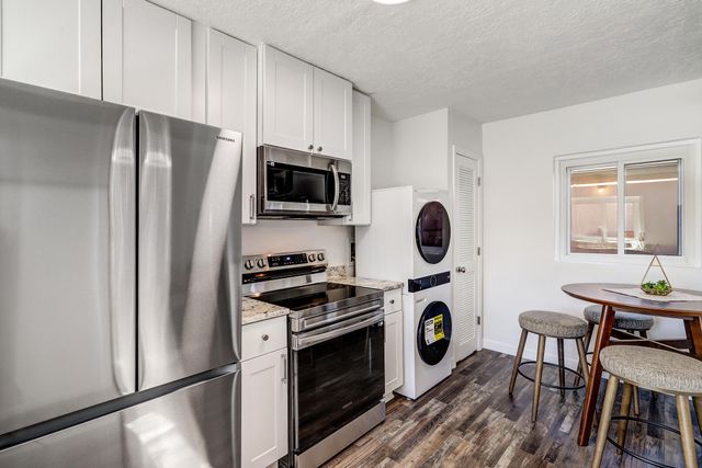 325 19th Street NW, Albuquerque, NM 87104