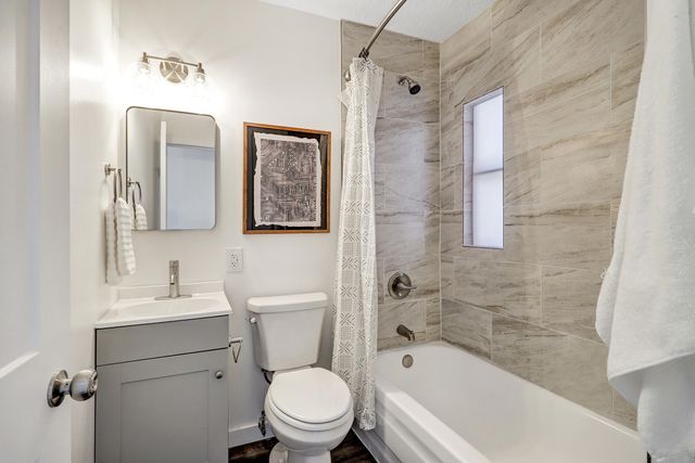 325 19th Street NW, Albuquerque, NM 87104