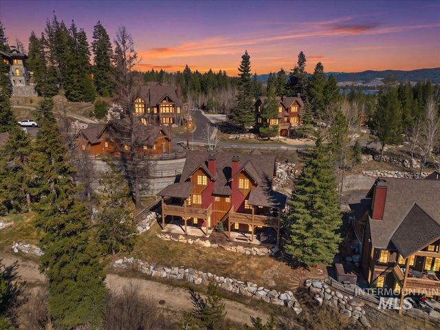 67 Golden Bar Ct, Donnelly, ID 83615
