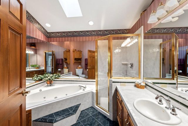 N108W15259 Bel Aire LANE, Germantown, WI 53022