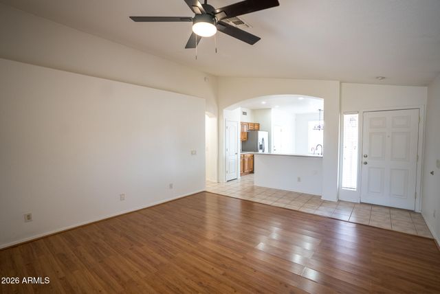 8203 W Tonto Lane, Peoria, AZ 85382