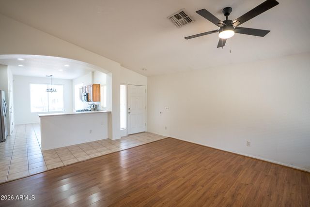 8203 W Tonto Lane, Peoria, AZ 85382