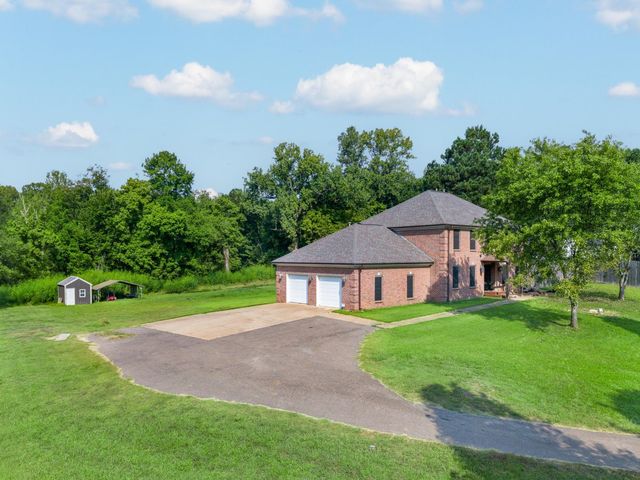 6525 N WATKINS RD, Millington, TN 38053
