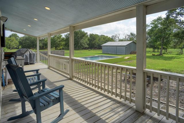 141 Grassyville RD, Paige, TX 78659