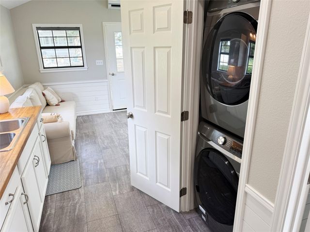 141 Grassyville RD, Paige, TX 78659