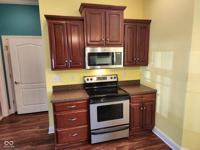 919 Buena Vista Drive, Brownstown, IN 47220