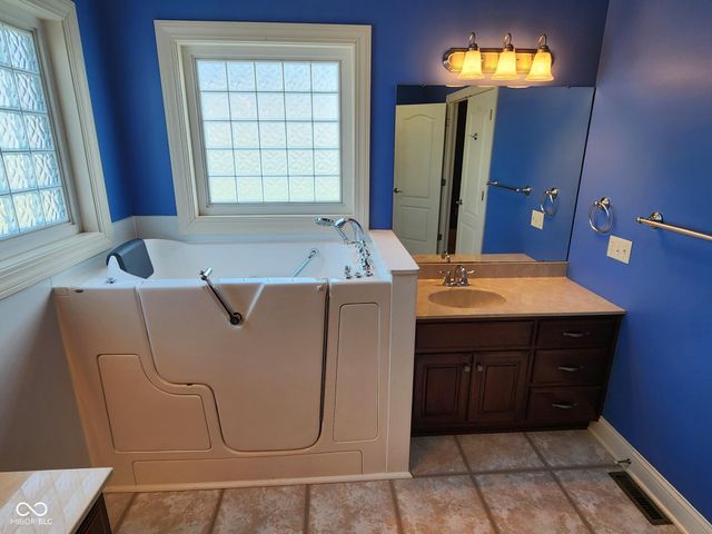 919 Buena Vista Drive, Brownstown, IN 47220
