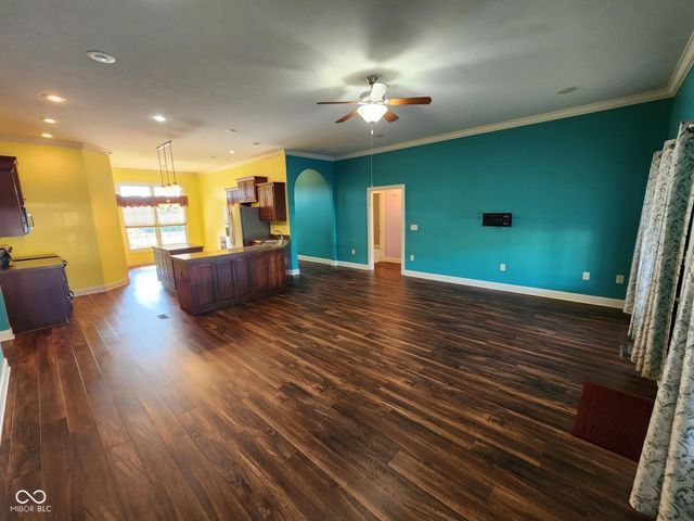 919 Buena Vista Drive, Brownstown, IN 47220