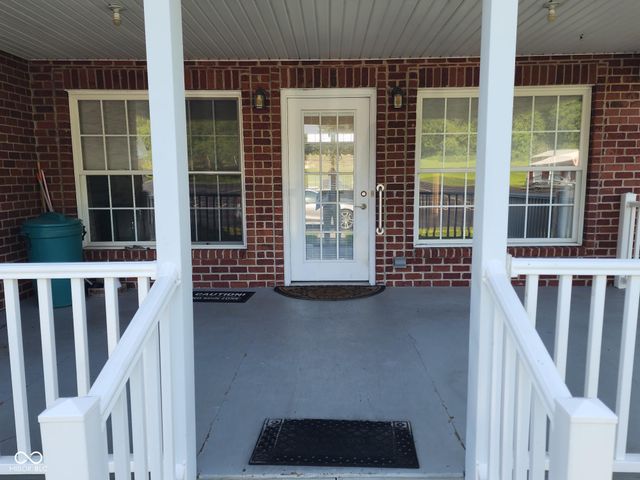 919 Buena Vista Drive, Brownstown, IN 47220