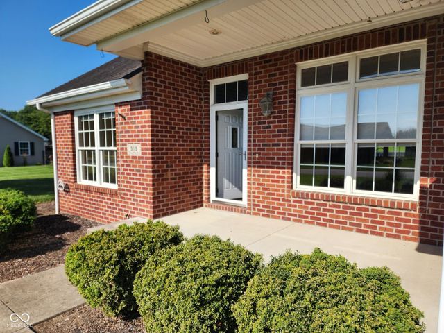 919 Buena Vista Drive, Brownstown, IN 47220