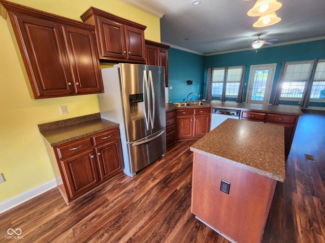 919 Buena Vista Drive, Brownstown, IN 47220