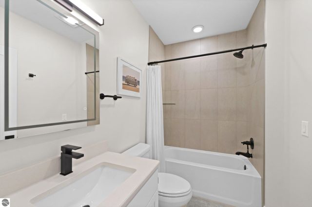 708 Randolph Street 204, Traverse City, MI 49684