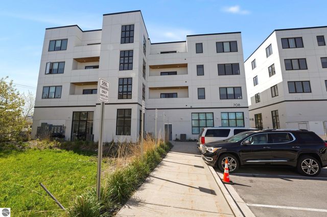 708 Randolph Street 204, Traverse City, MI 49684