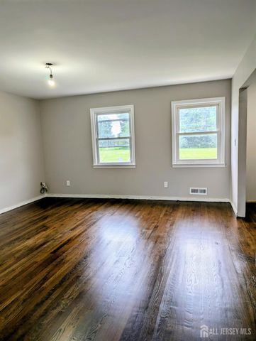 76 Glenville Road 76, Edison, NJ 08817