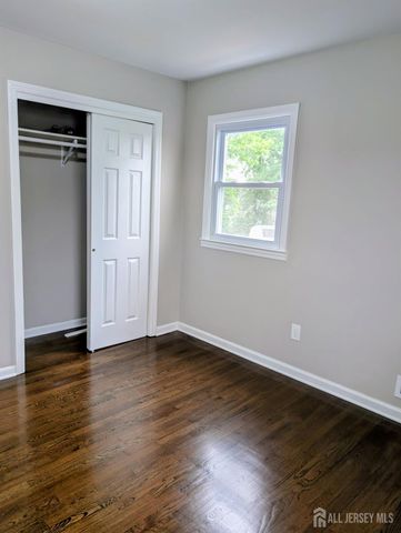 76 Glenville Road 76, Edison, NJ 08817