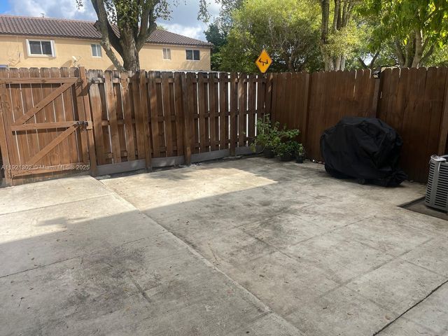 8400 SW 154th Cir Ct 716, Miami, FL 33193