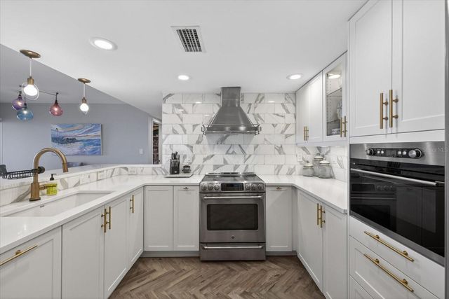 4141 BAYSHORE BOULEVARD 2001, Tampa, FL 33611