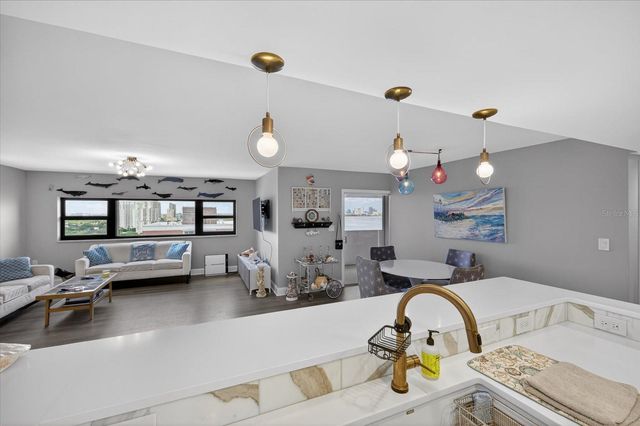 4141 BAYSHORE BOULEVARD 2001, Tampa, FL 33611