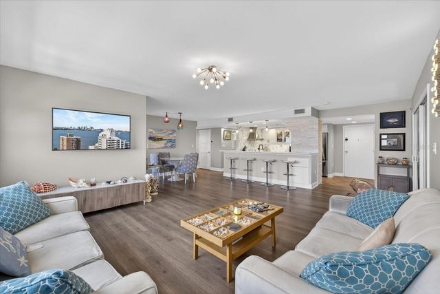 4141 BAYSHORE BOULEVARD 2001, Tampa, FL 33611