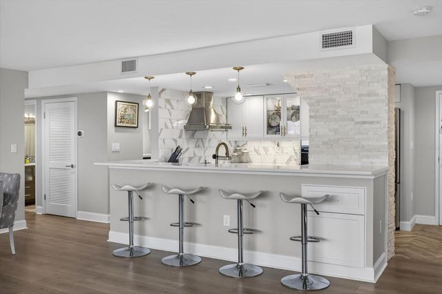 4141 BAYSHORE BOULEVARD 2001, Tampa, FL 33611