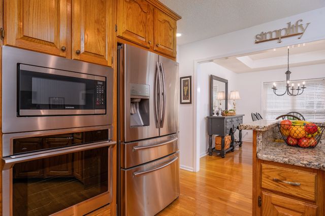 211 Amanda Dr, Bell Buckle, TN 37020