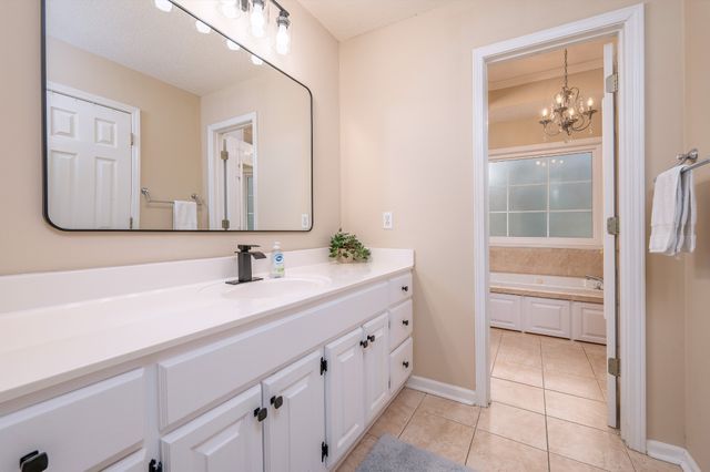 211 Amanda Dr, Bell Buckle, TN 37020