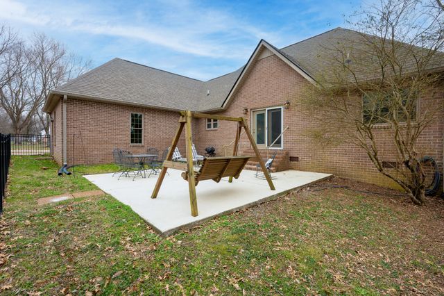 211 Amanda Dr, Bell Buckle, TN 37020