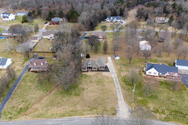 211 Amanda Dr, Bell Buckle, TN 37020