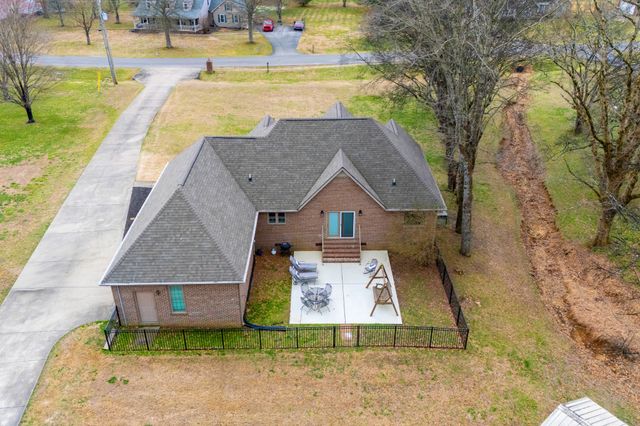 211 Amanda Dr, Bell Buckle, TN 37020