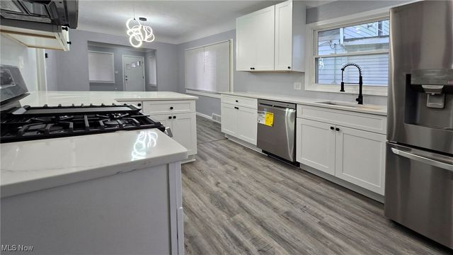 3250 Fulton Road, Cleveland, OH 44109