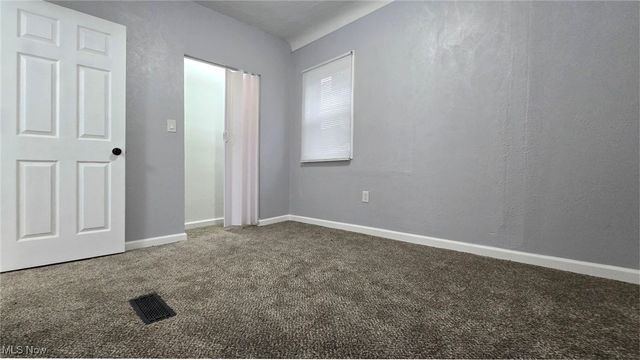 3250 Fulton Road, Cleveland, OH 44109