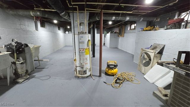 3250 Fulton Road, Cleveland, OH 44109