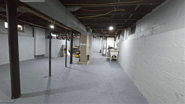 3250 Fulton Road, Cleveland, OH 44109