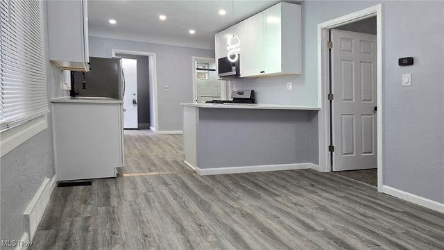 3250 Fulton Road, Cleveland, OH 44109