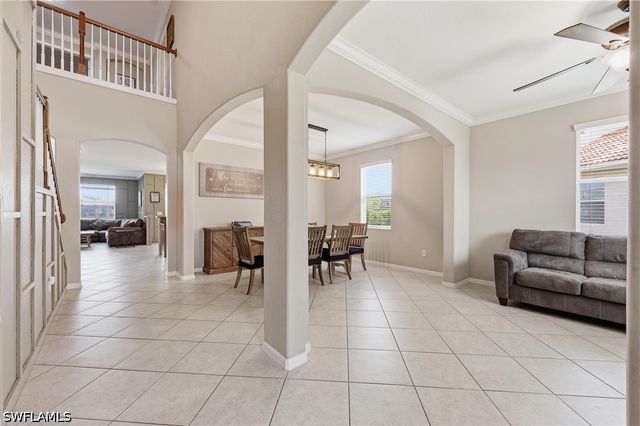 2446 Heydon CIR E, Naples, FL 34120