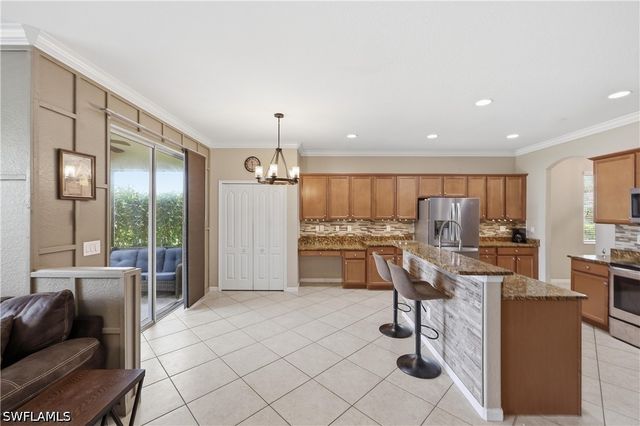 2446 Heydon CIR E, Naples, FL 34120