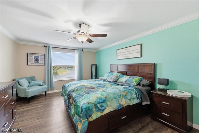 2446 Heydon CIR E, Naples, FL 34120