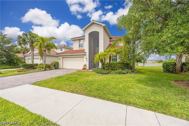 2446 Heydon CIR E, Naples, FL 34120