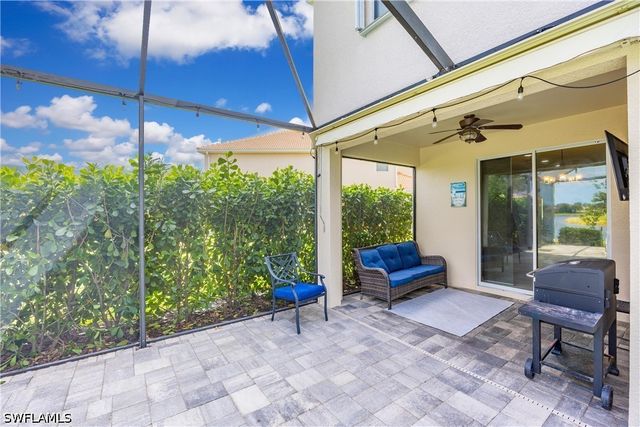 2446 Heydon CIR E, Naples, FL 34120