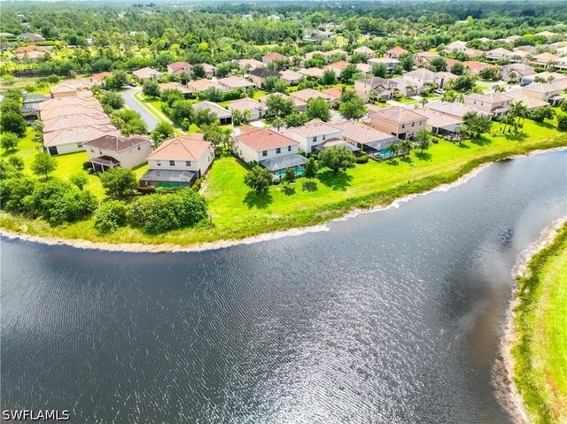 2446 Heydon CIR E, Naples, FL 34120