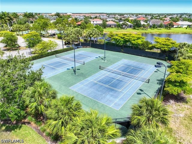 2446 Heydon CIR E, Naples, FL 34120