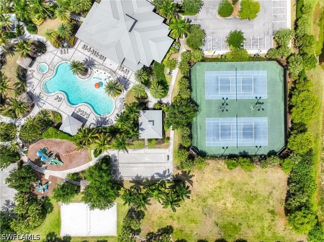 2446 Heydon CIR E, Naples, FL 34120