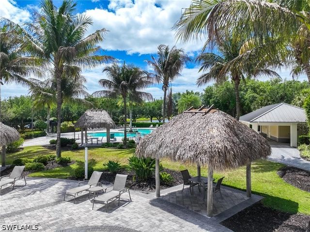2446 Heydon CIR E, Naples, FL 34120