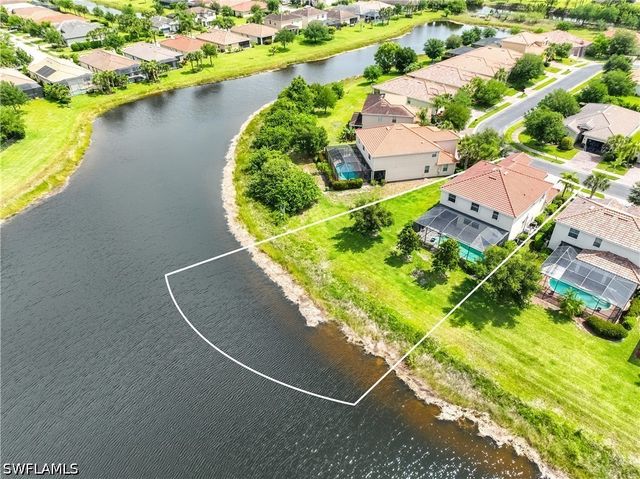 2446 Heydon CIR E, Naples, FL 34120
