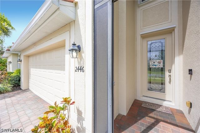 2446 Heydon CIR E, Naples, FL 34120