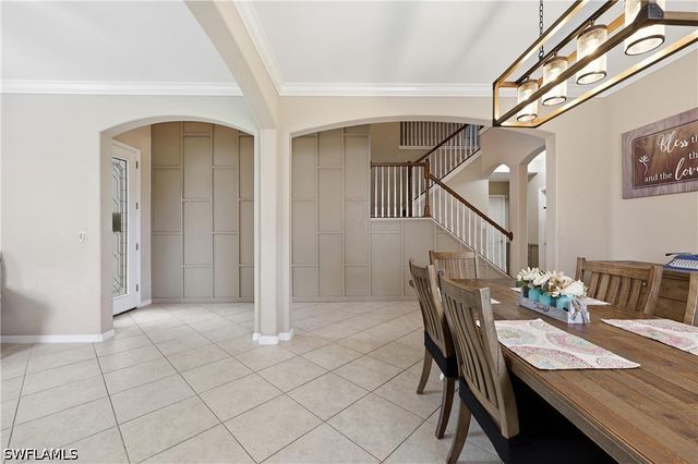 2446 Heydon CIR E, Naples, FL 34120