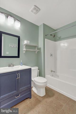 212 W 4TH ST, Waynesboro, PA 17268